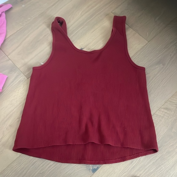 red top - Picture 2 of 2